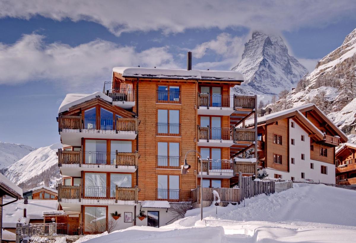Chalet Image