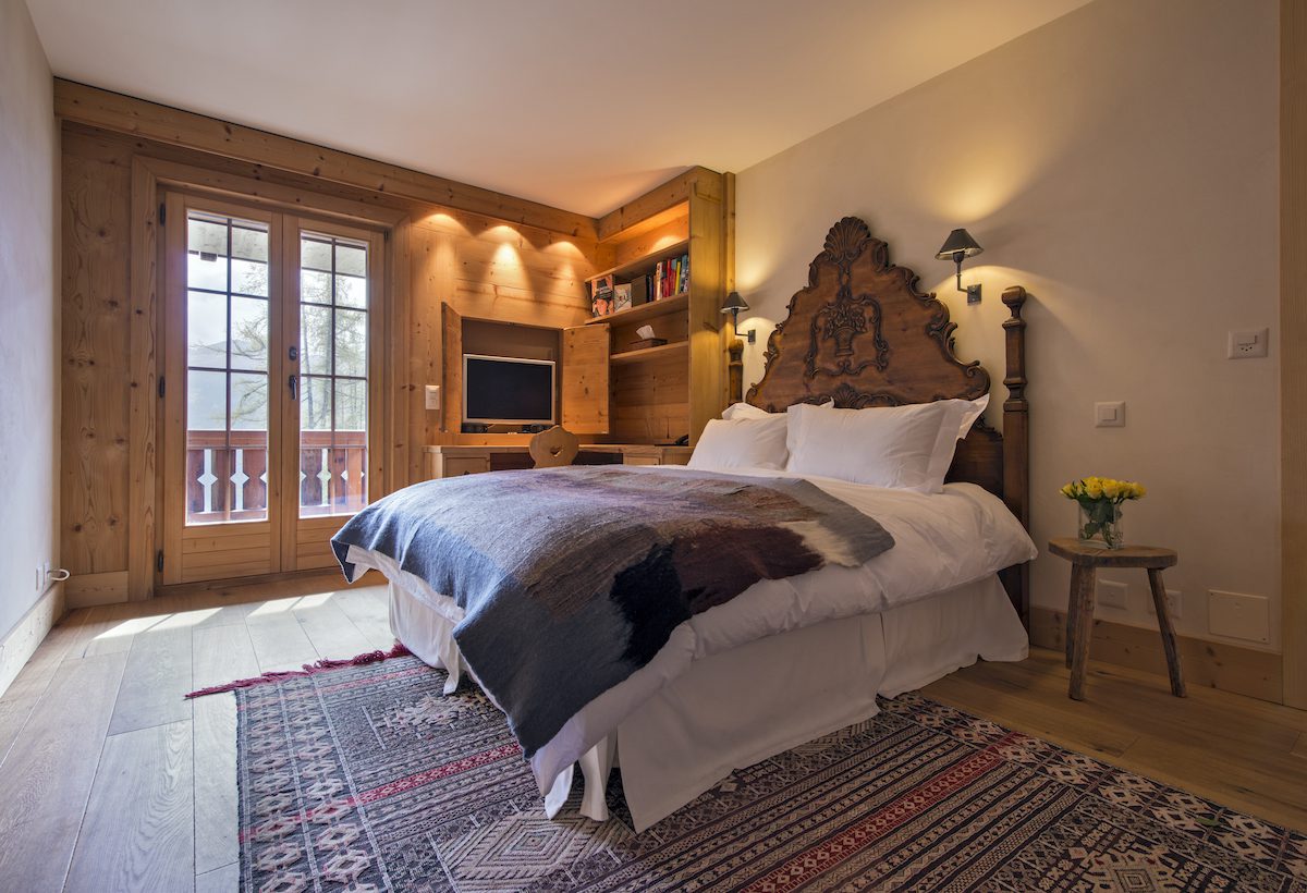 Chalet Image