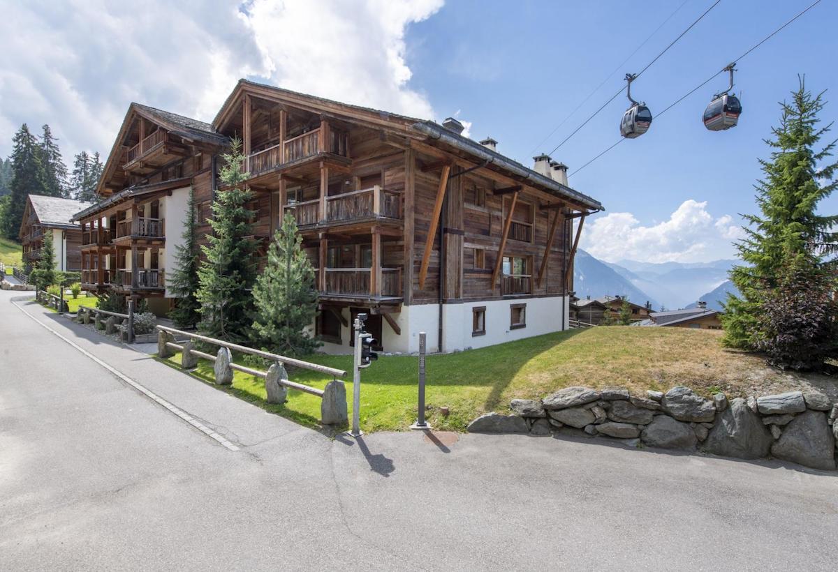 Chalet Image
