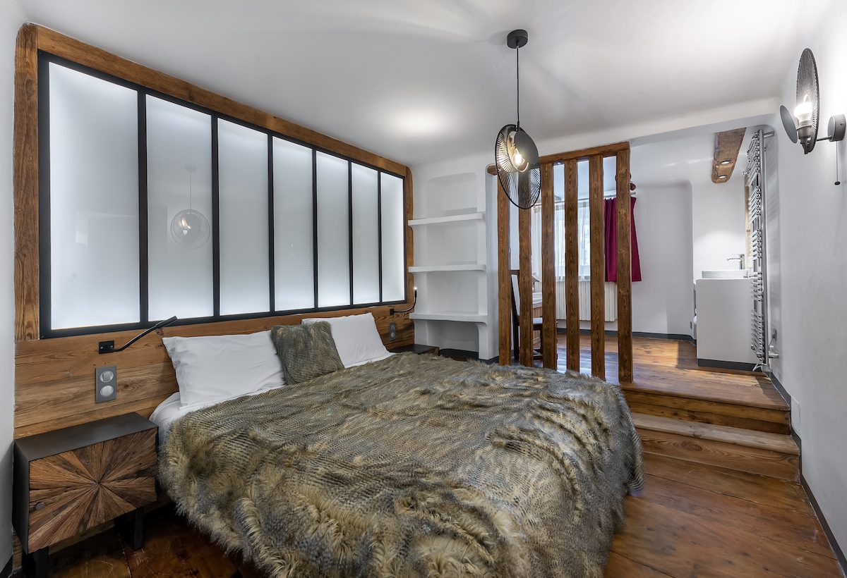 Chalet Image