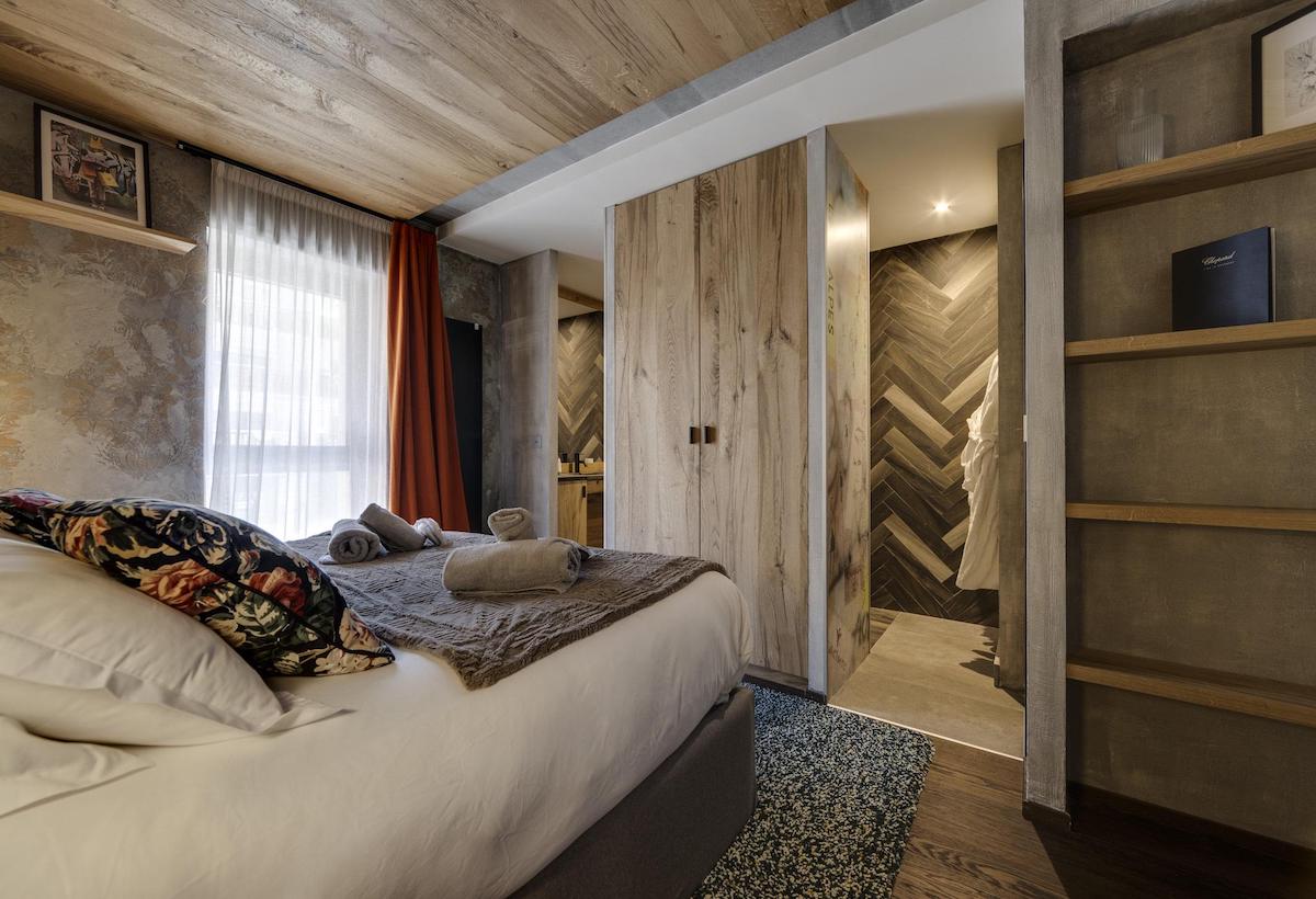 Chalet Image