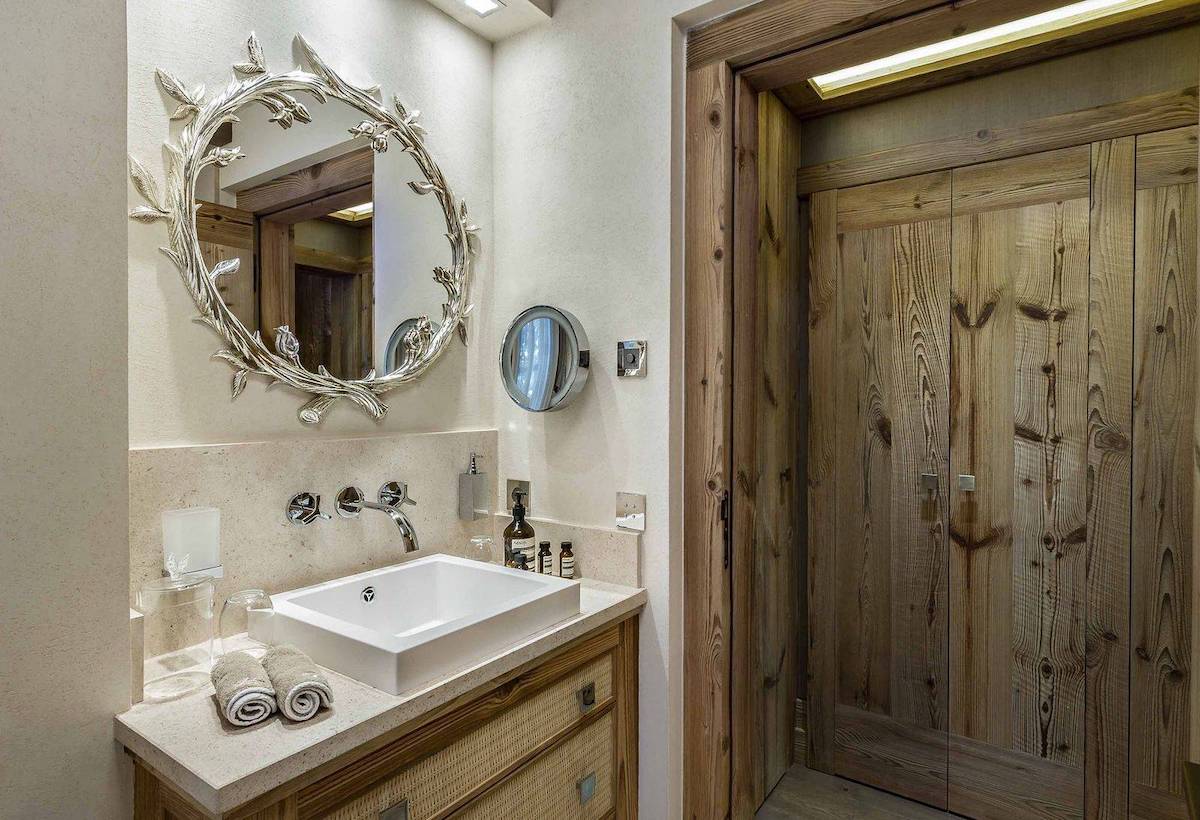Chalet Image