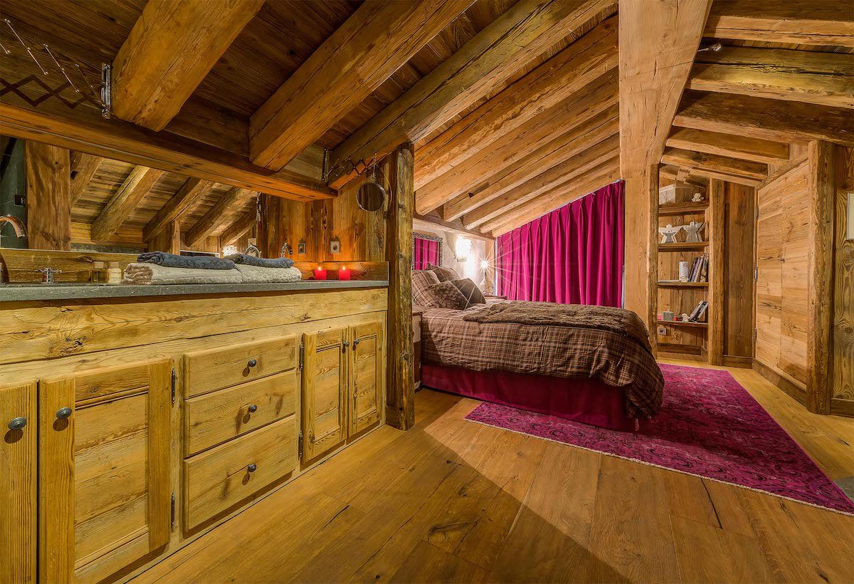 Chalet Image