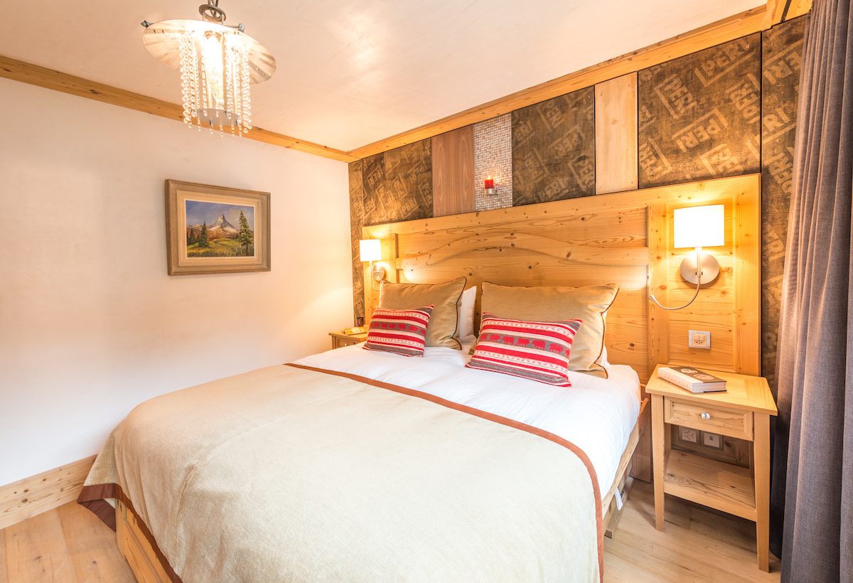 Chalet Image