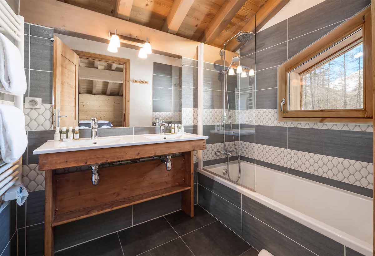 Chalet Image