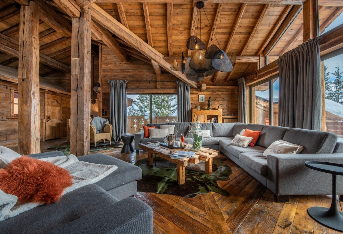 Chalet Image