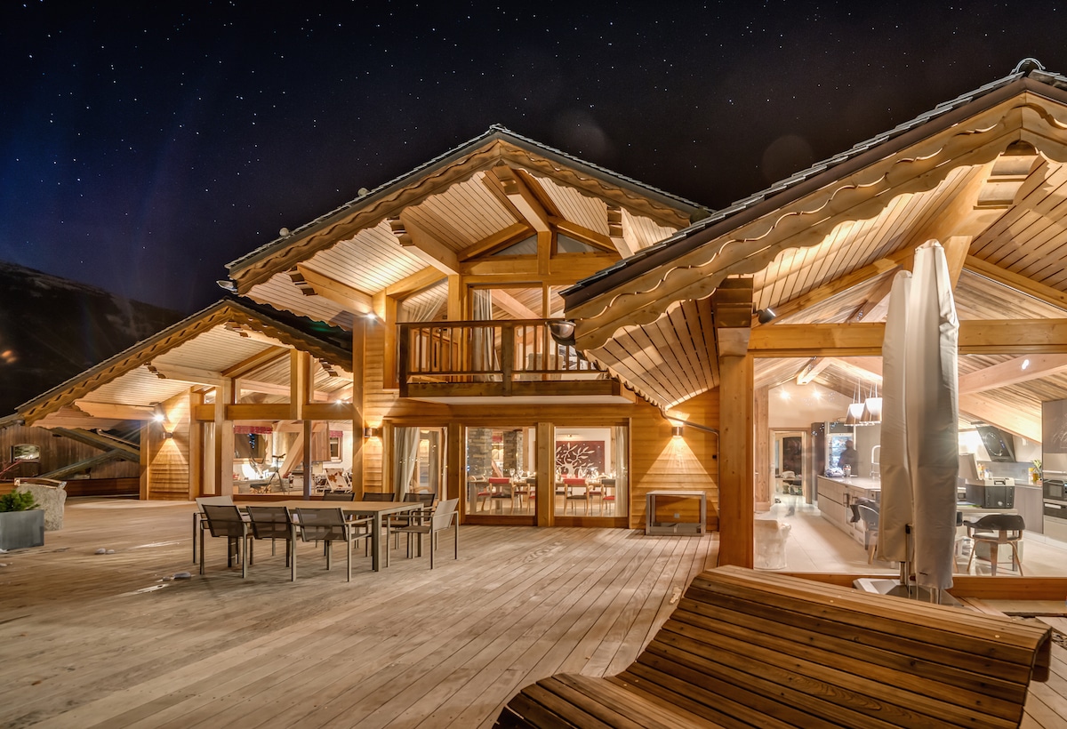Top Ten Dog-Friendly Ski Chalets