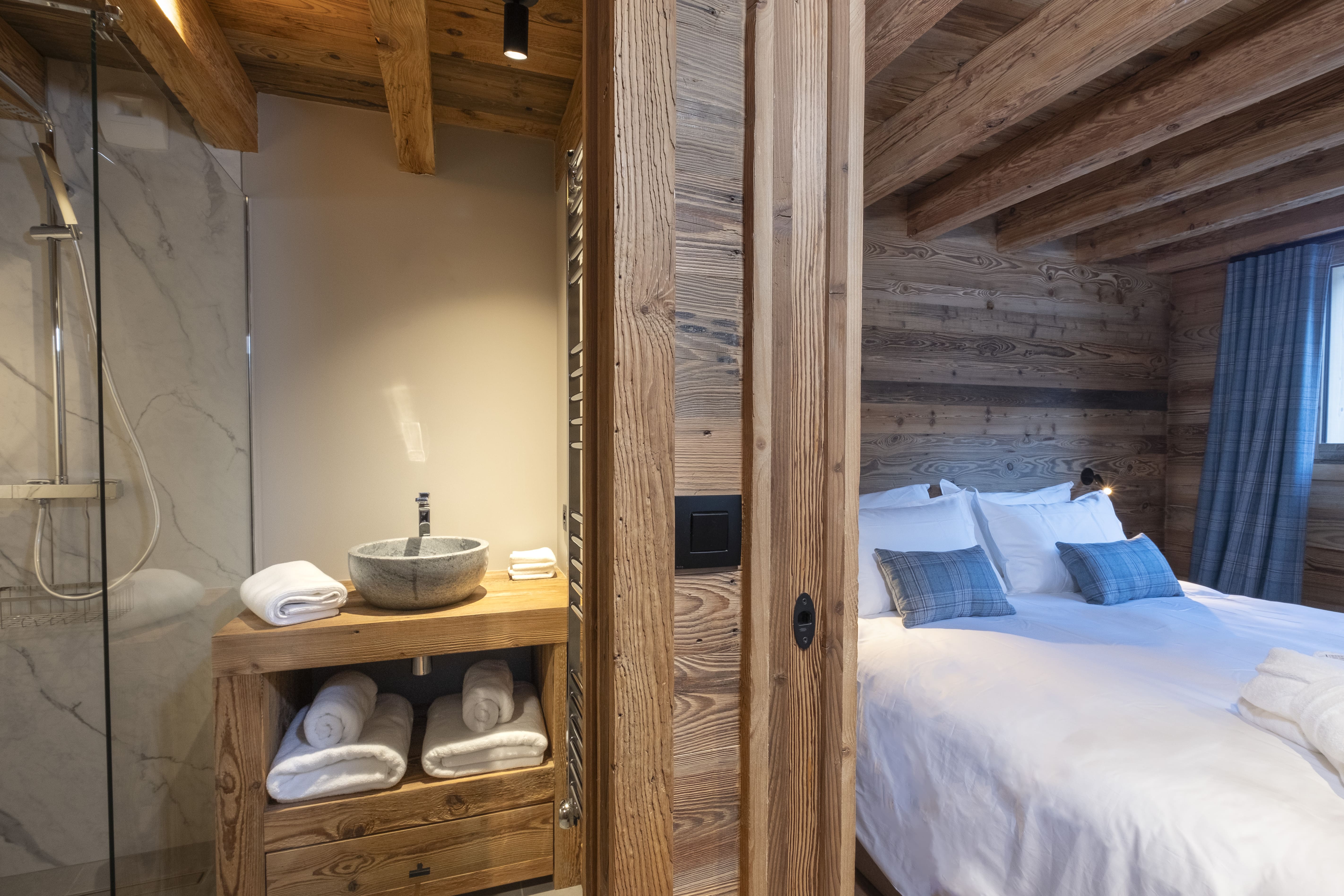 Chalet Image