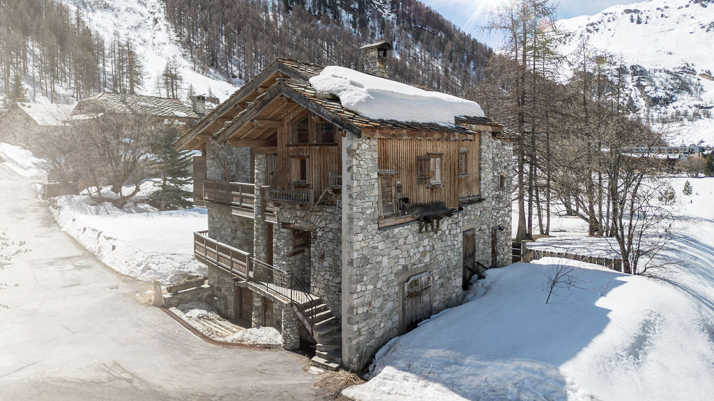 Chalet Image
