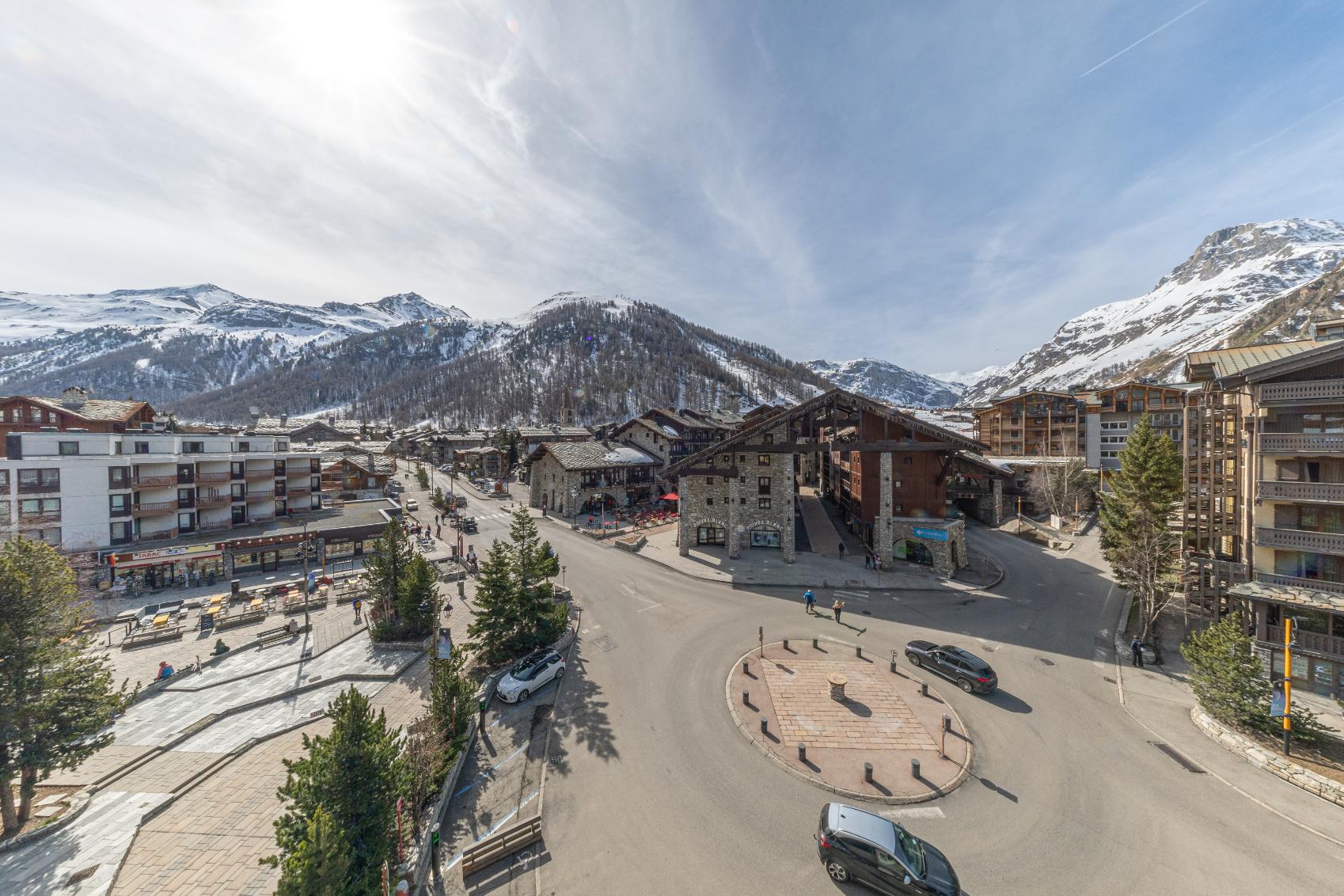 Chalet Image