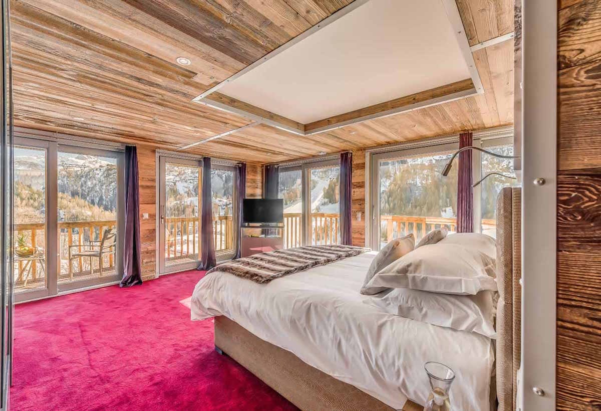 Chalet Image