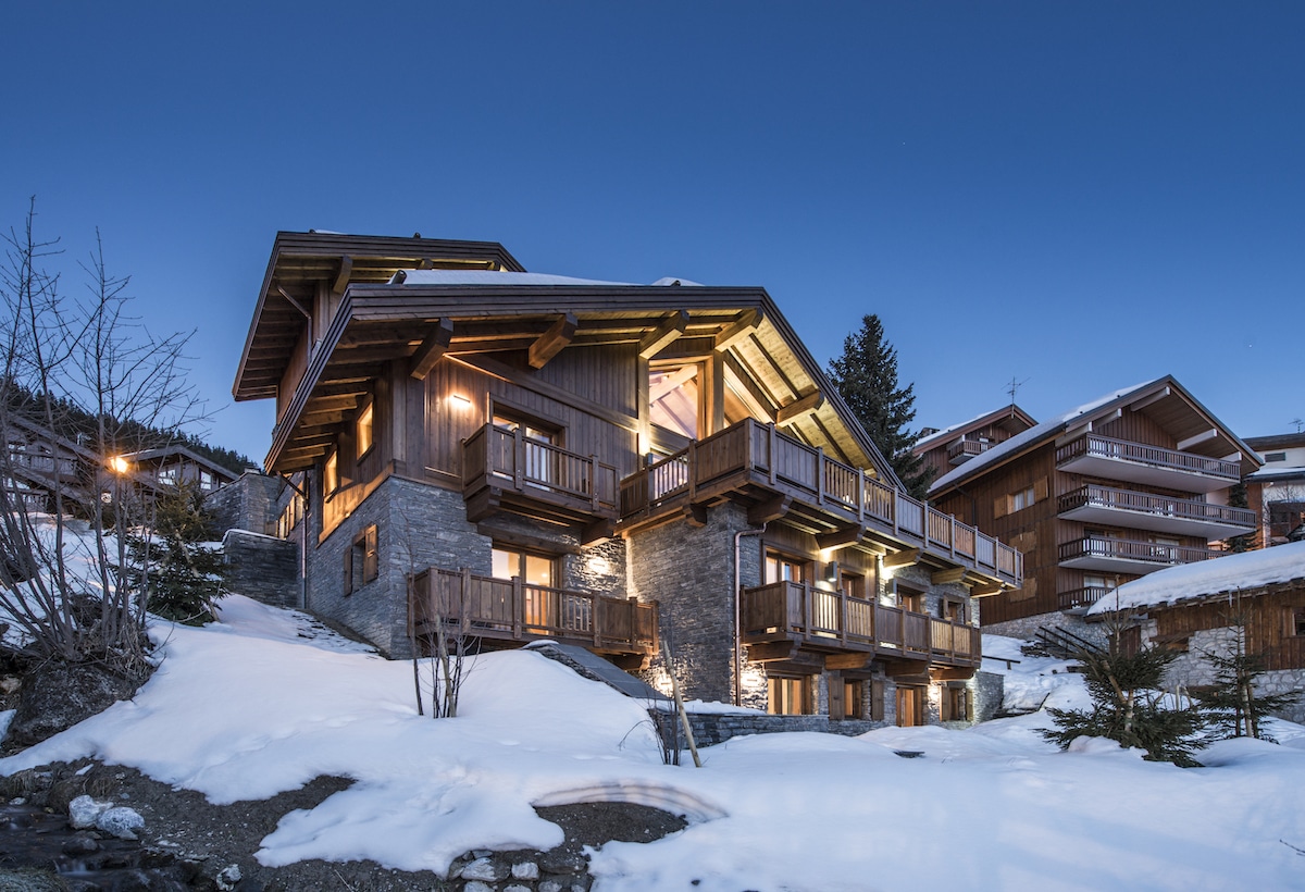 Chalet Image